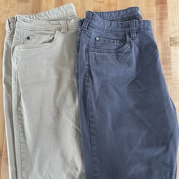 NWT Izod shorts + 3 pairs of pants. Mens 36 ONLY $10 for ALL!!! - Picture 3 of 13